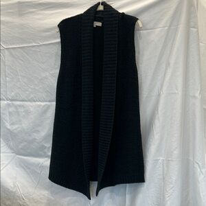 Black Sleeveless Open Cardigan